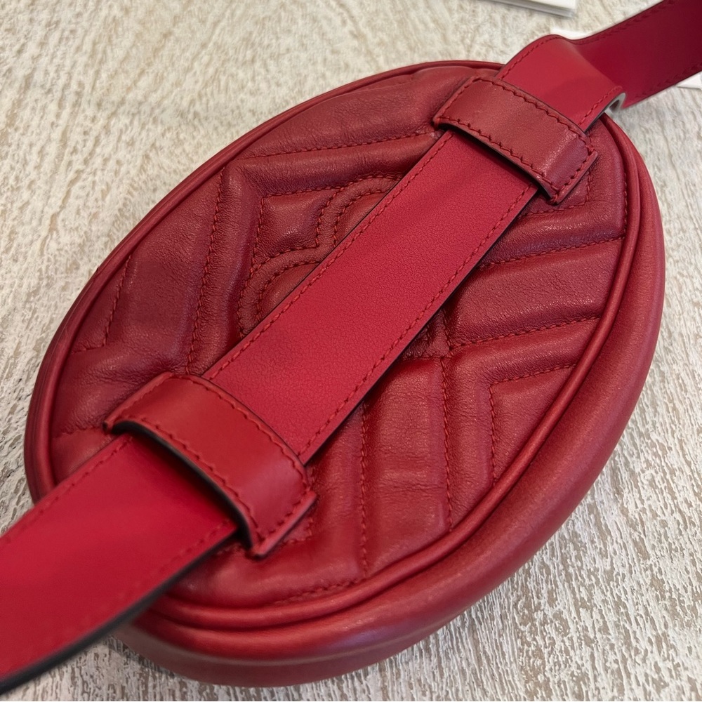 LIKE NEW AUTHENTIC Gucci Calfskin Matelasse GG Marmont Belt Bag 85 Hibiscus Red - Picture 5 of 10